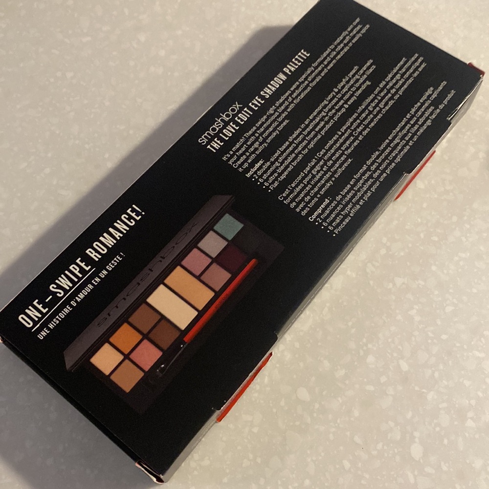 SMASHBOX
The Love Edit: Romantic Eye Shadow Palette - Picture 4 of 6